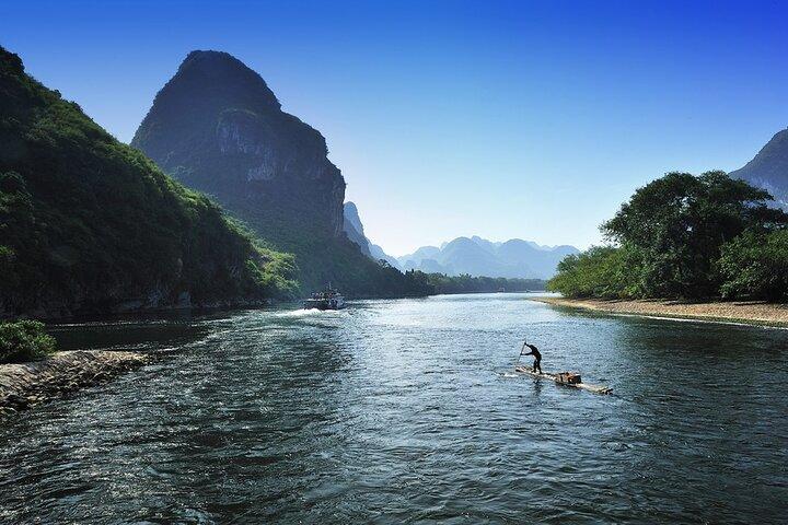 Excursión de un día a los musulmanes de Guilin: crucero por el río Li, Yangshuo West Street y Reed Flute Cave