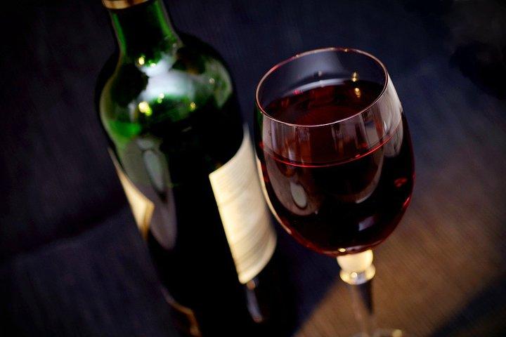 Halvdagstur - Djupt och mörkrött vin från Pelješac