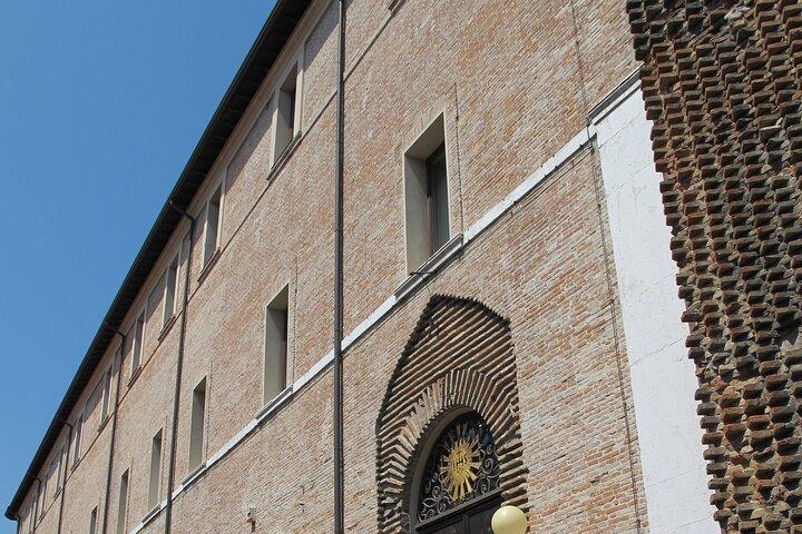 Verrassingen in de kuststad Rimini: een zelfgeleide audiotour