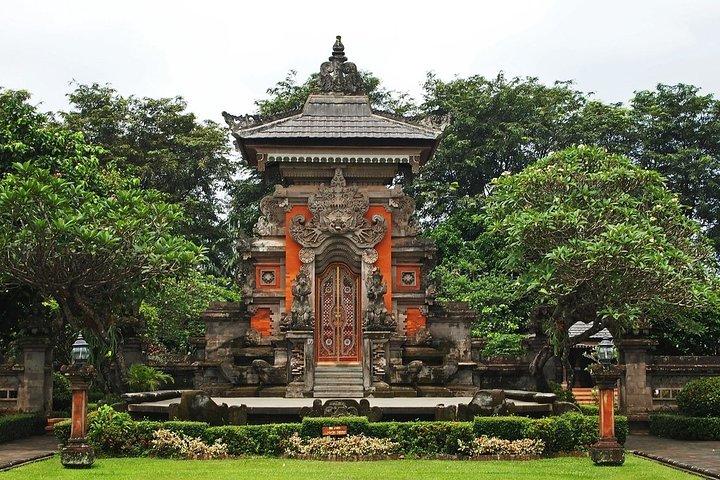 From Jakarta: National Monument & The Mounas Garden Private