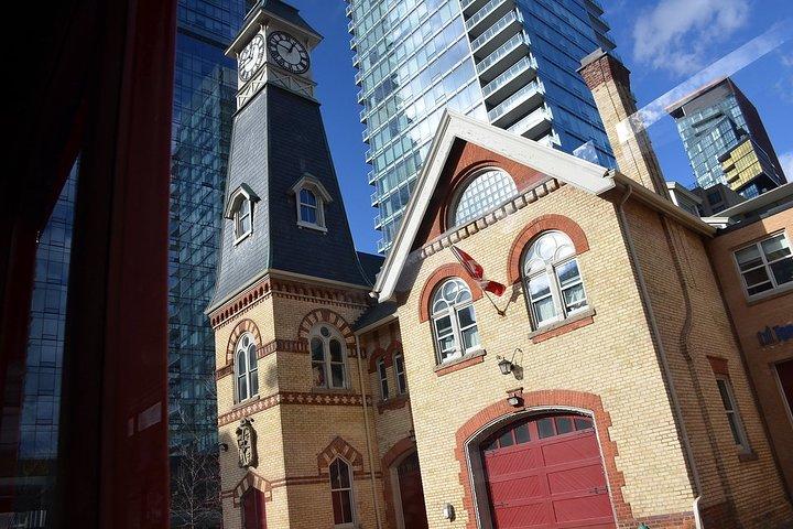 Tour privato della città di 4 ore a Toronto con autista e guida - Hotel pick up