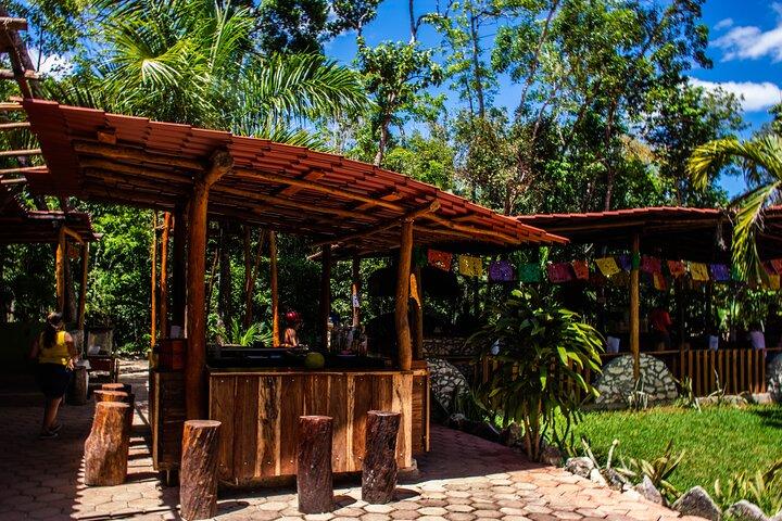 Experiencia en cuatriciclo (compartido) Tirolesa y cenote desde Cancún