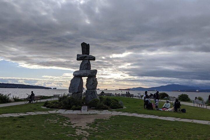 Tour della città di Vancouver con pasto indiano (70 articoli mangiano il più possibile)
