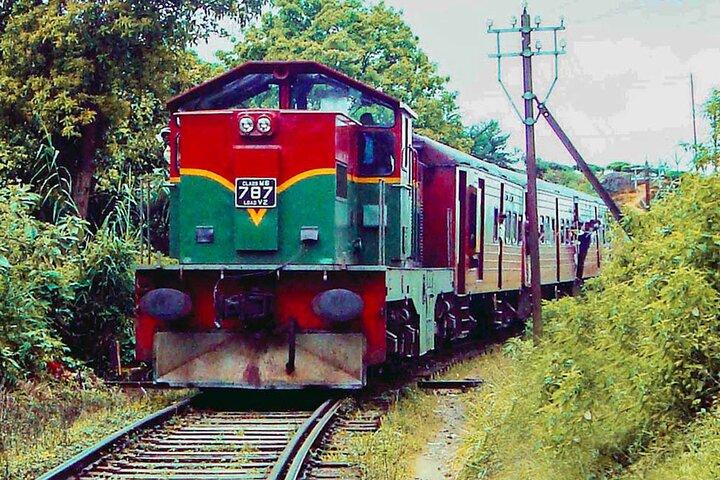 Viagem de trem de Colombo para Ella (trem nº: 1015 "Udarata Menike")