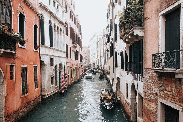 Venice Private Walking Tour with Food Tasting