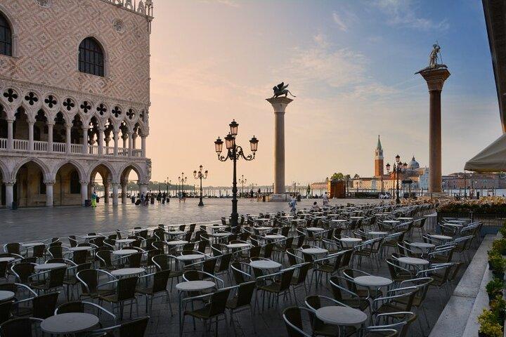 Venice Private Walking Tour with Food Tasting