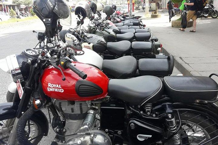 12 giorni di viaggio unico per esplorare il sentiero di montagna in moto in Nepal