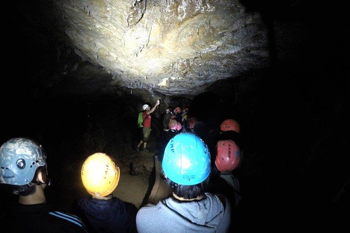 Besuchen Sie 100% primitive Höhle mit Transfer