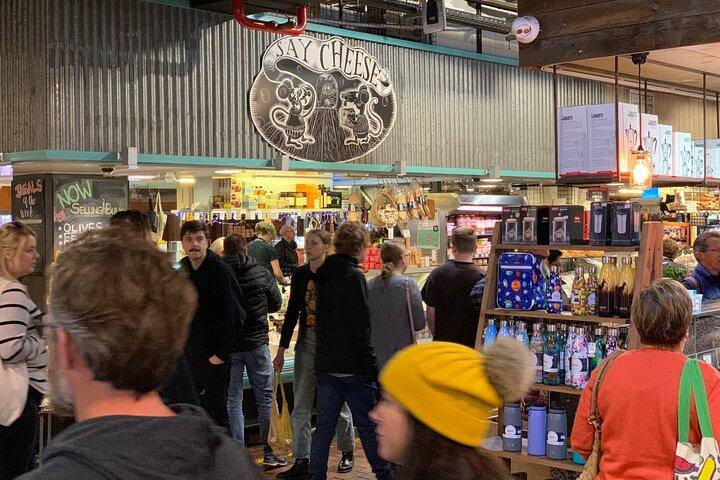 Small-Group Adelaide Central Market Early Breakfast Tour