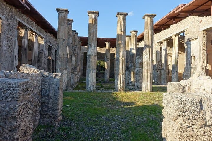 Private Full Day Tour to Pompeii and Amalfi Coast from Rome in Fast Train
