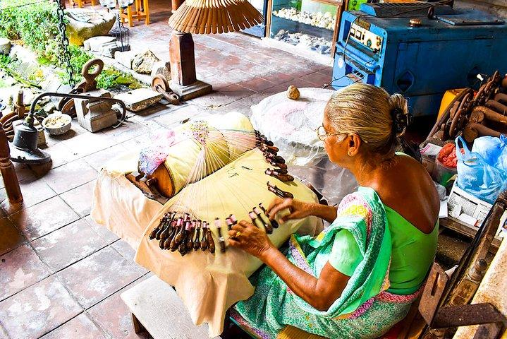 Mask Making Workshop fra Galle