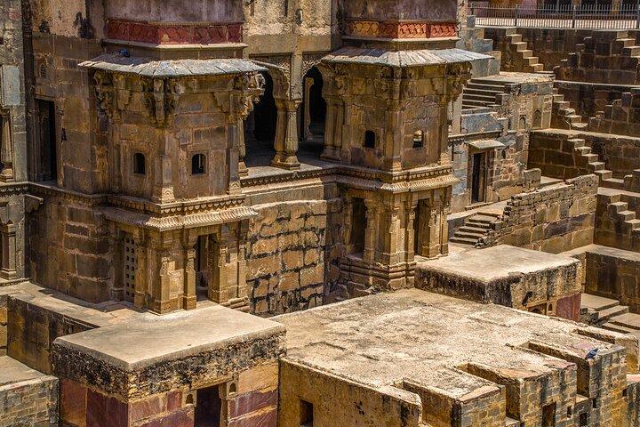 Transfer from Agra to Jaipur via Fatehpur Shikri and Abhaneri