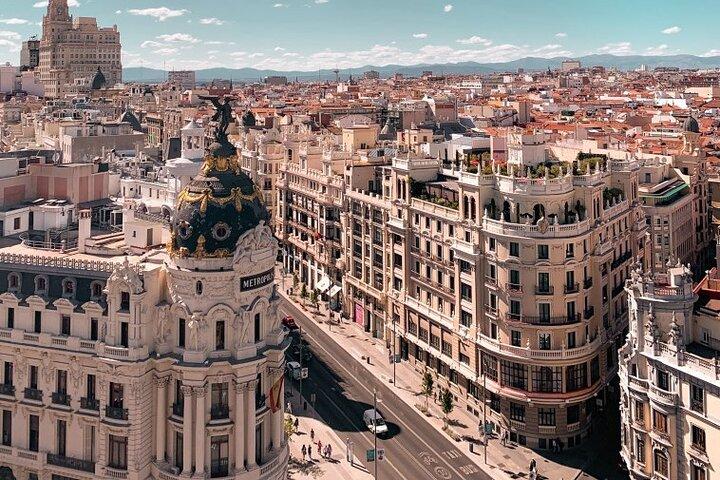 Escala en Madrid un tour privado con un local: los mejores momentos de Madrid