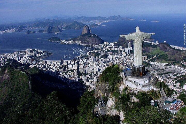 Statua di Cristo con Dona Marta Belvedere e Parque Lage