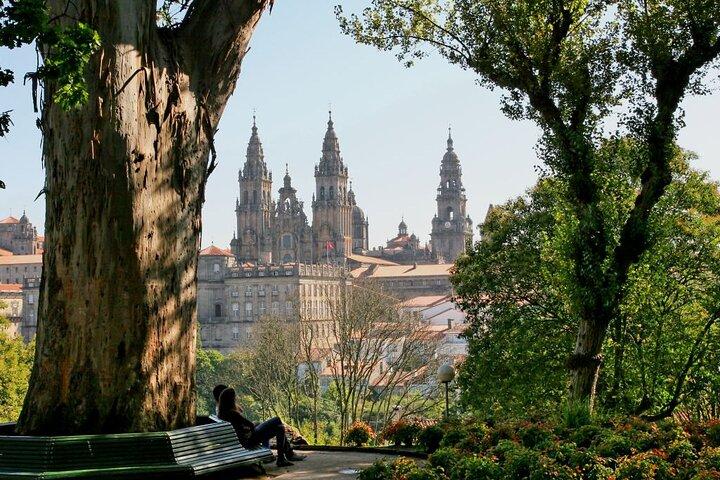Santiago de Compostela Transfer privado do aeroporto SCQ para o centro da cidade