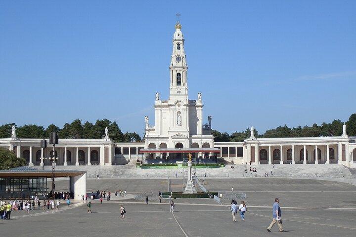 Tour privato a piedi di Fatima con una guida professionale