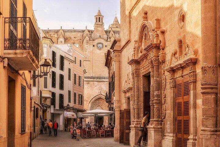 Tour privado a pie en Ciutadella de Menorca