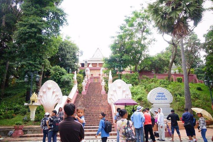 Heldag Oplev Oudong Mountain-Former Capital City & Phnom Penh City Tours