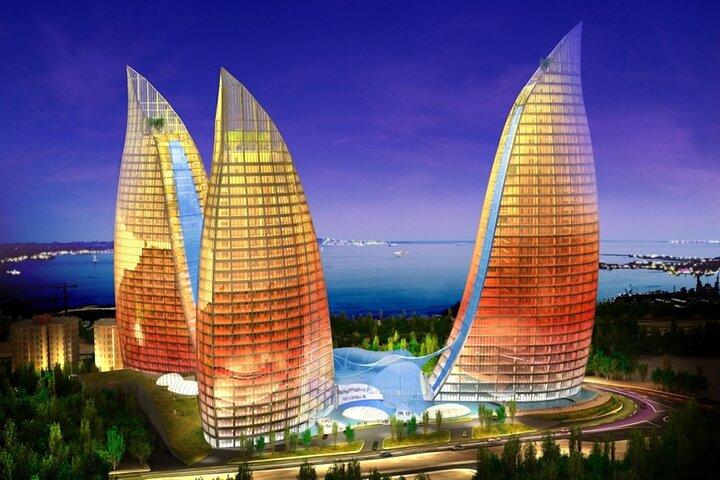 Private Transfers bei der Ankunft: Heydar Aliyev Airport GYD nach Baku im Business Car