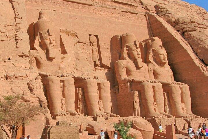 Private 4 Day Tour Hotels＆Guide Incでルクソール＆アスワンとアブシンベルを発見