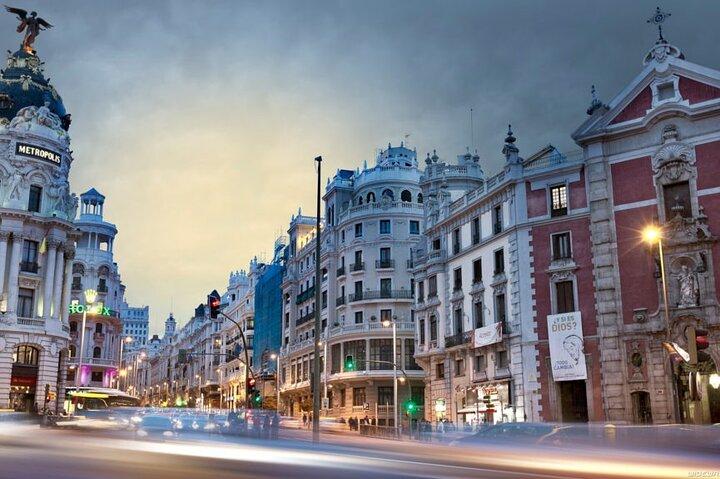 Traslado de salida de Madrid al aeropuerto de Madrid MAD en furgoneta privada