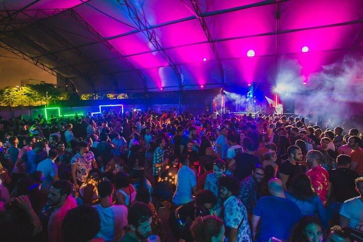 Pub Crawl in Rio with Transfer