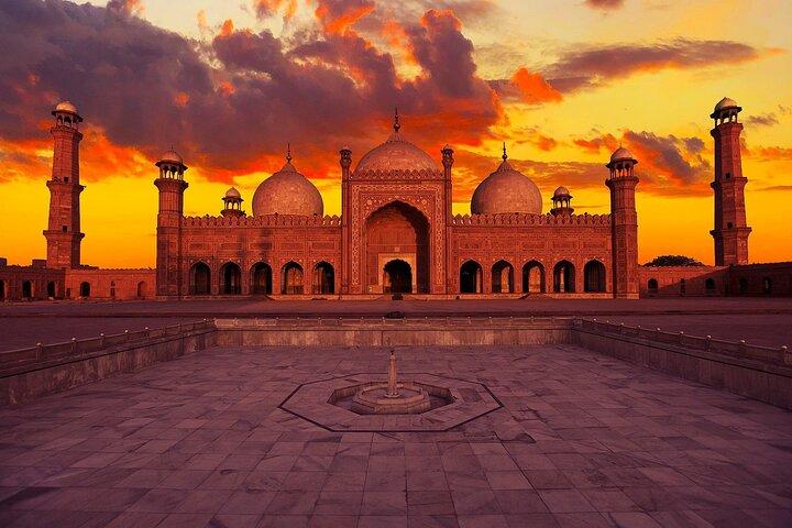 Premium Services: Dagtrip met gids in Lahore