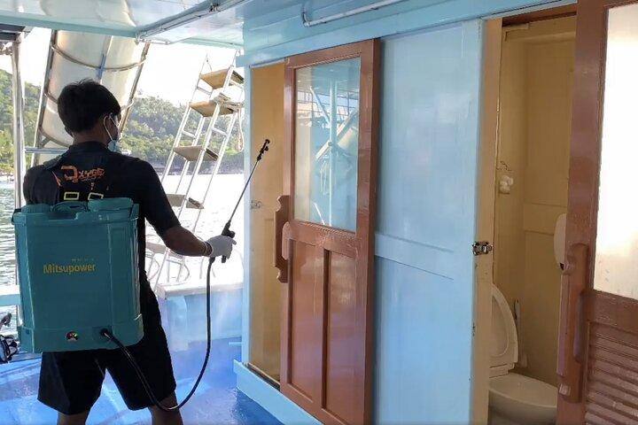 Premium snorkeltur til Koh Tao-bugterne ombord på Oxygen