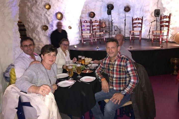 Flamencoshow i en grotterestaurant i Granada
