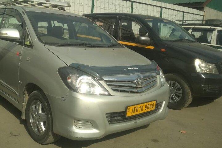 Srinagar Luchthaventransfers Taxiservice