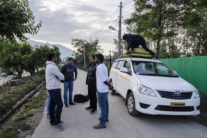 Srinagar Luchthaventransfers Taxiservice