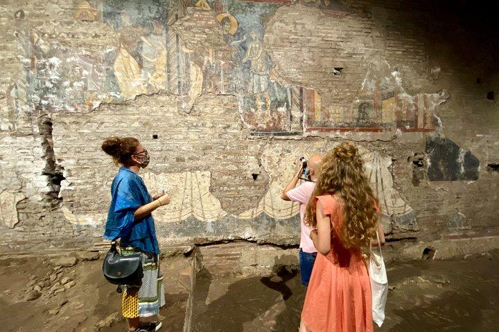 Tour en grupos pequeños por las gemas ocultas y los subterráneos de Trastevere