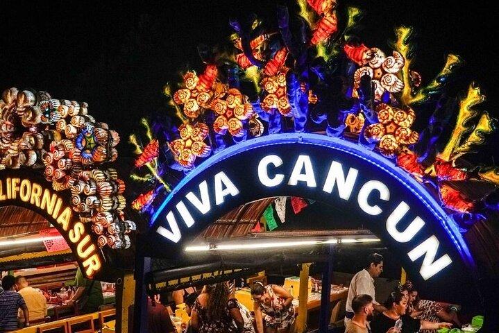 プラヤ デル カルメンとカンクンのソキシミルコ ツアー メキシカン フォルクロール