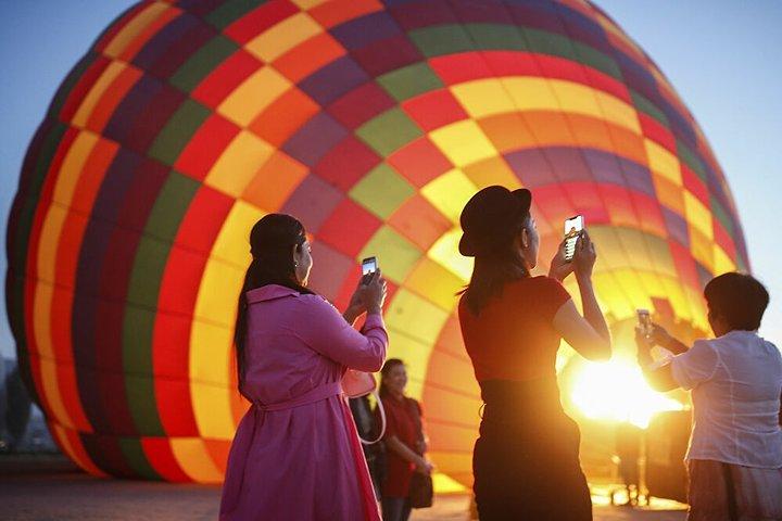 Luxor: Sonnenaufgang Heißluftballonfahrt