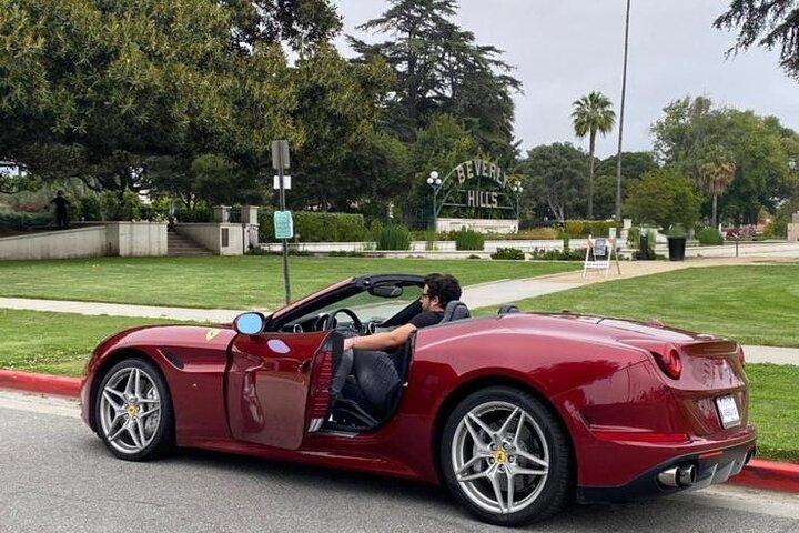 ハリウッドからサンセットプラザまでのプライベートフェラーリカリフォルニアTドライブ