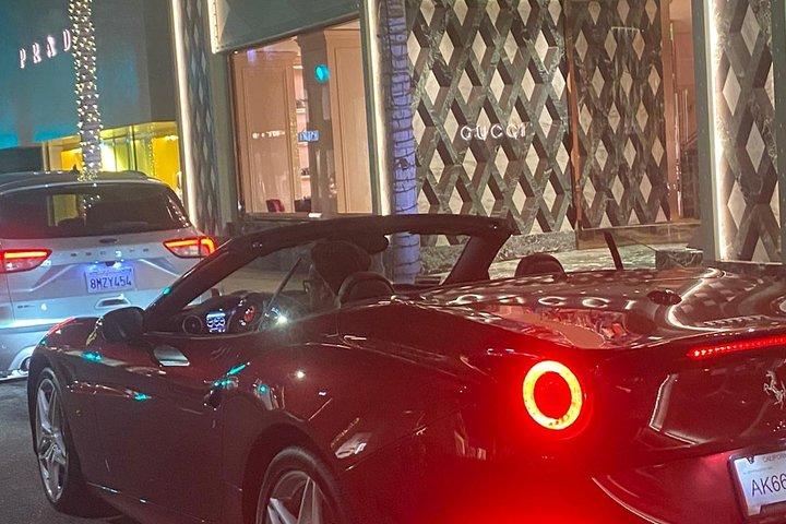 ハリウッドからサンセットプラザまでのプライベートフェラーリカリフォルニアTドライブ