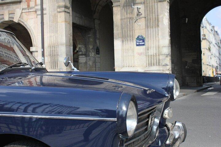 Privétour door Parijs per oldtimer met wijnproeverij