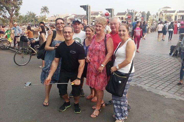 Hoi An Walking City Tour en geniet van Sunset BoatTrip op de Thu Bon-rivier