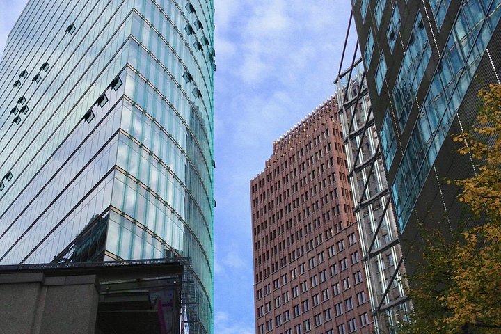 ベルリン東部、西部、キエツを巡るプライベートタクシーツアー（約4～6時間）