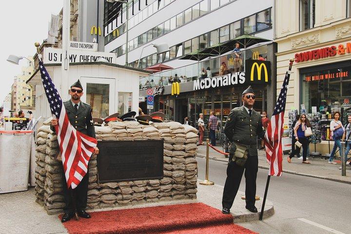 ベルリン自転車冷戦ツアー - ベルリンの壁、第三帝国、バンカー、チェックポイント チャーリー