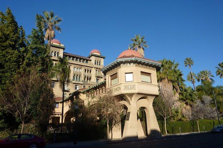 Amazing Scavenger Hunt: Pasadena em Full Bloom