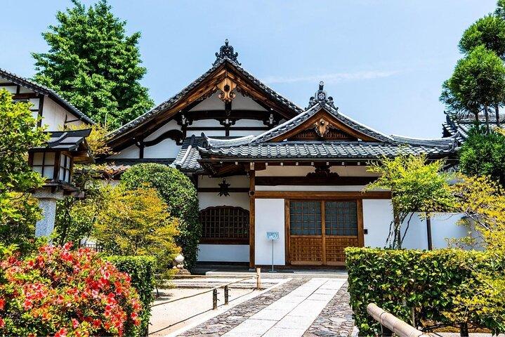 Arashiyama from Kyoto: Private & Personalized with a Local Guide