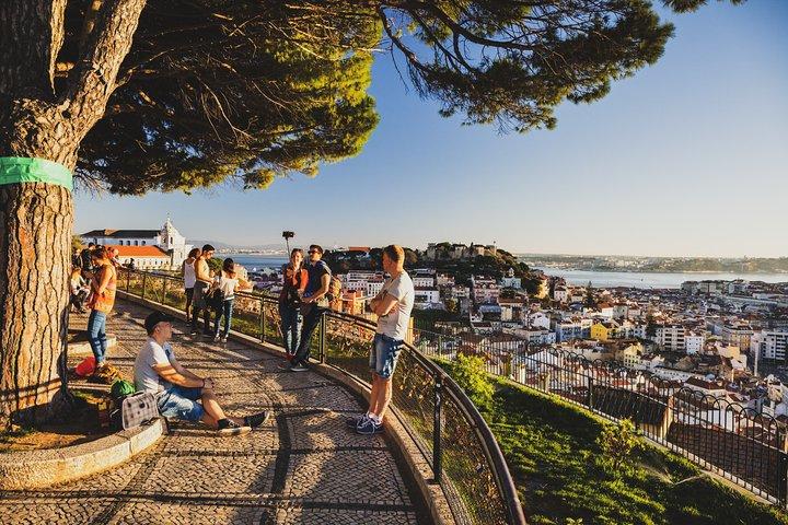 Unterhaltsame Tuk-Tuk-Tour durch Lissabon – Alfama, Mouraria, Belem, Belém-Turm