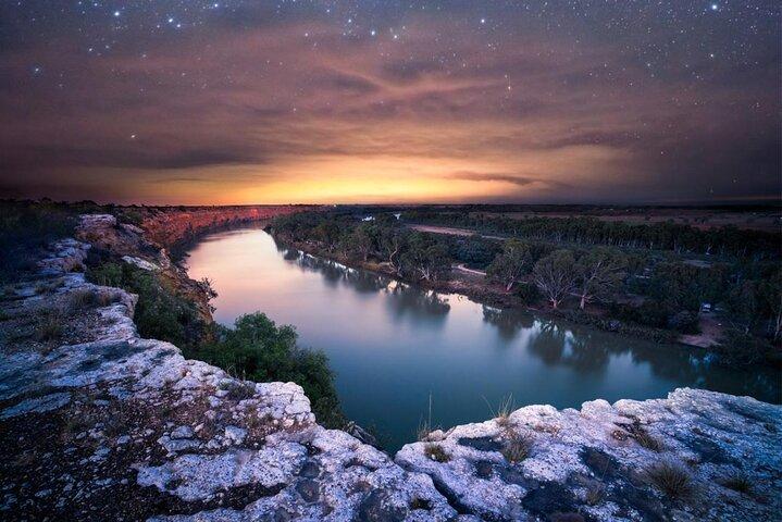 Lille gruppe River Murray Dark Sky and Sunset Tour med middag