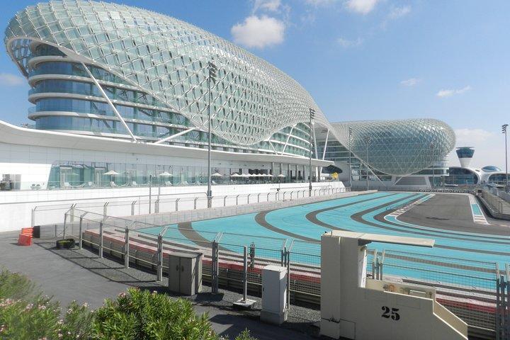 Visite de la mosquée Sheikh Zayed d'Abu Dhabi Visite extérieure du monde Ferrari