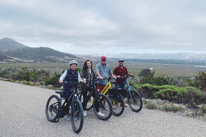 Excursão guiada de bicicleta elétrica pela Baía do Morro