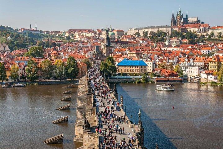 Traslado directo de ida desde Viena a Praga
