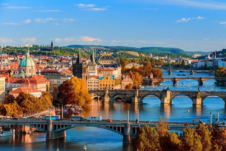 Traslado directo de ida desde Viena a Praga