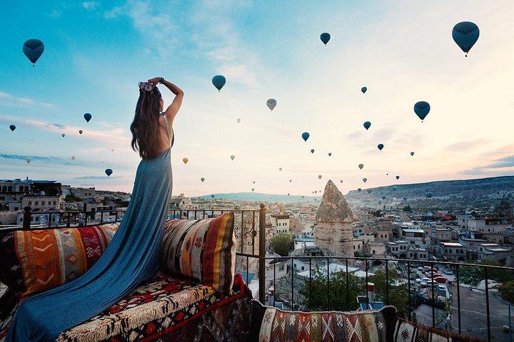 Cappadocia 1-Night Small-Group Tour with Hot Air Balloon