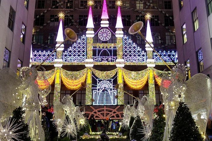 Holiday Lights Extravaganza Walking Tour